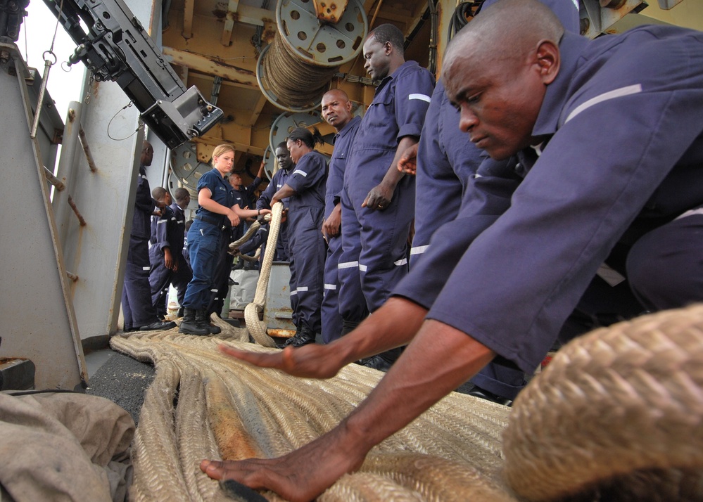 USS Gunston Hall activity