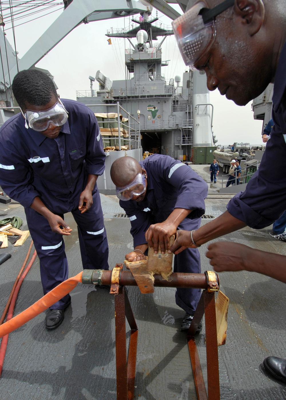 USS Gunston Hall activity