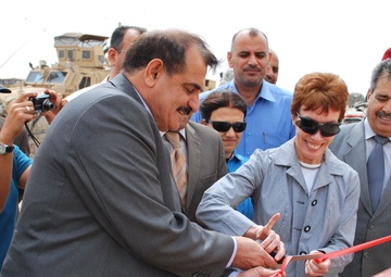 'Iraqi Leaders, U.S. Forces Honor 'Earth Day', Open Landfill'