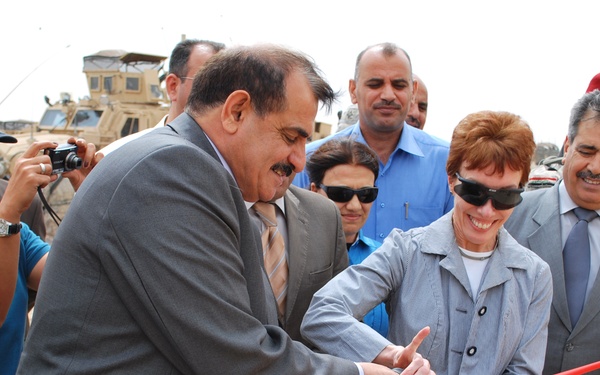 'Iraqi Leaders, U.S. Forces Honor 'Earth Day', Open Landfill'