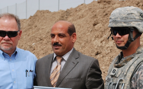 'Iraqi Leaders, U.S. Forces Honor 'Earth Day', Open Landfill'