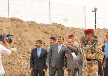 'Iraqi Leaders, U.S. Forces Honor 'Earth Day', Open Landfill'
