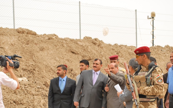 'Iraqi Leaders, U.S. Forces Honor 'Earth Day', Open Landfill'