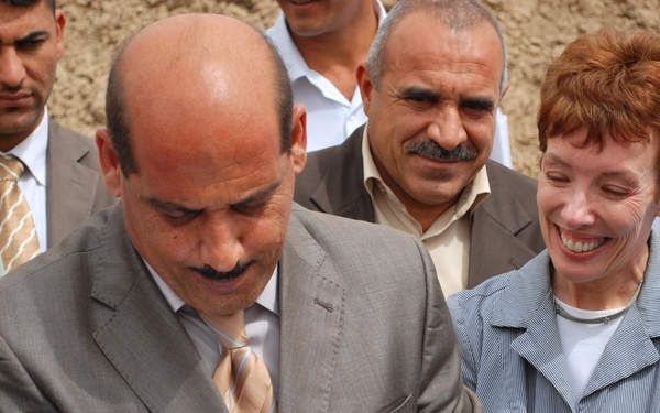 Iraqi Leaders, U.S. Forces Honor 'Earth Day', Open Landfill