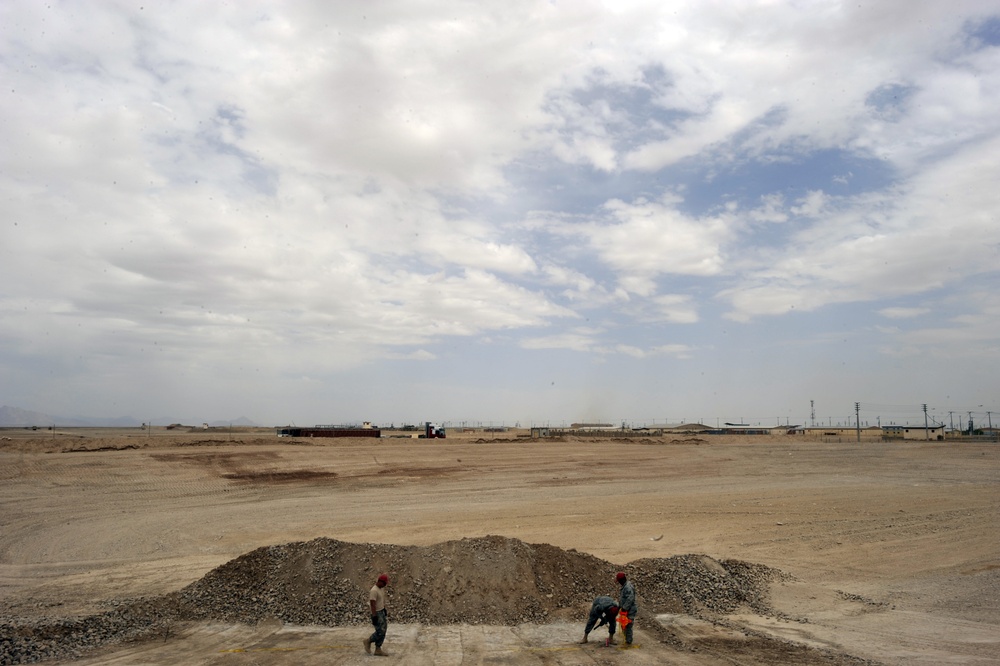 DVIDS - Images - RED HORSE Airmen build facilities for warfighters ...