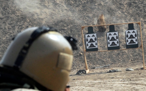 Iraqi army leads live-fire range