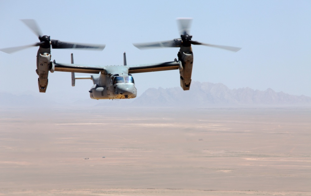 MV-22 Osprey Flies Over Afghanistan