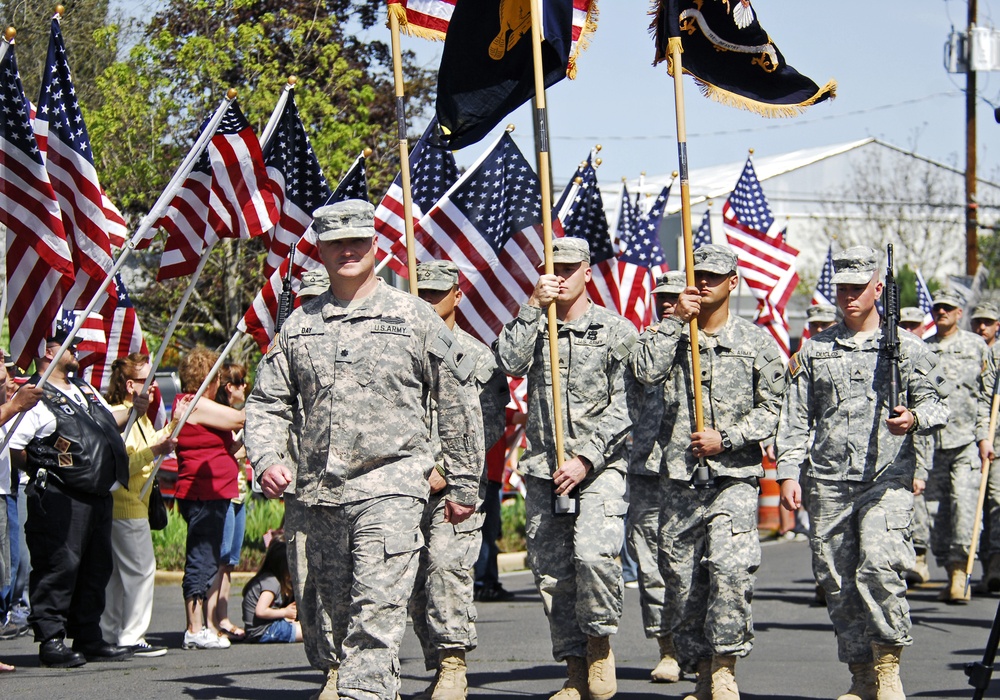 Oregon National Guard Soldiers Demobilize in Medford