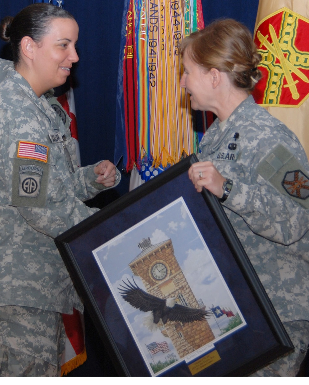 ARNORTH Soldiers Receives Volunteer of the Year Award