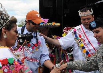 Army North Soldier earns Volunteer of the Year award