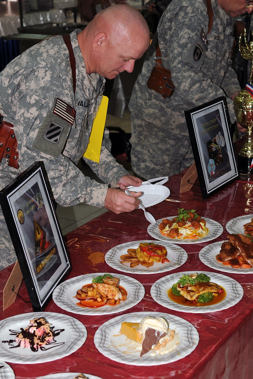 Iron Oasis Dining Facility hosts 'Iron Chef' competition