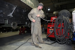 Washington Welder Tackles Stryker Repair in Qatar
