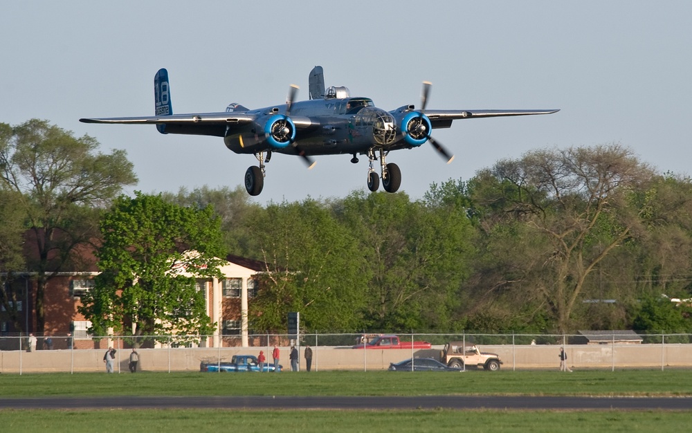 B-25 Mass Arrival and Display