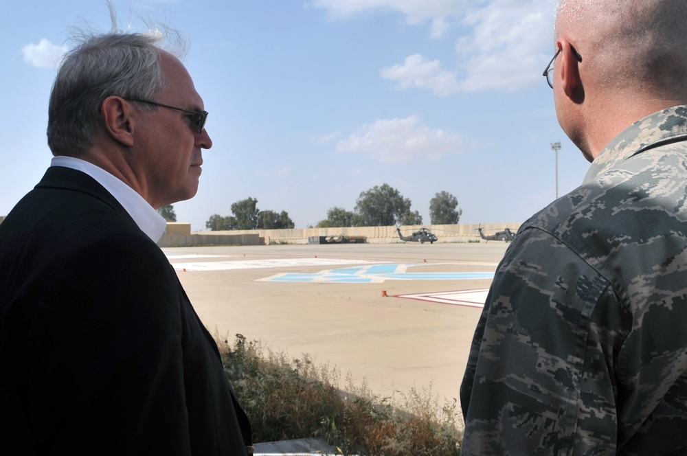 U.S. Ambassador Visits Balads Leadership and PRT