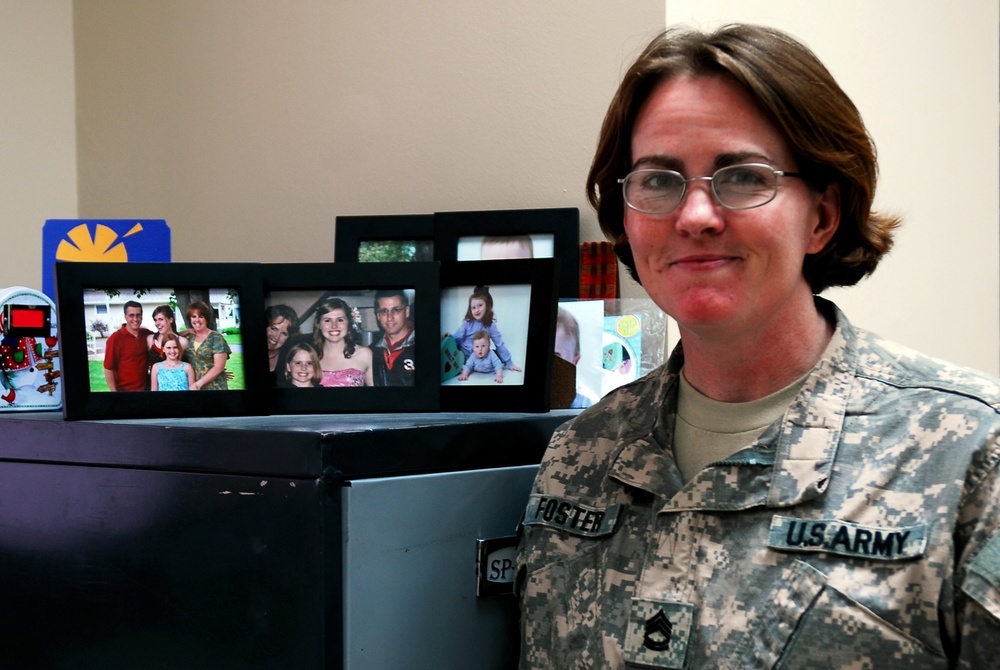 3rd ID Soldier shows appreciation for spouse's support