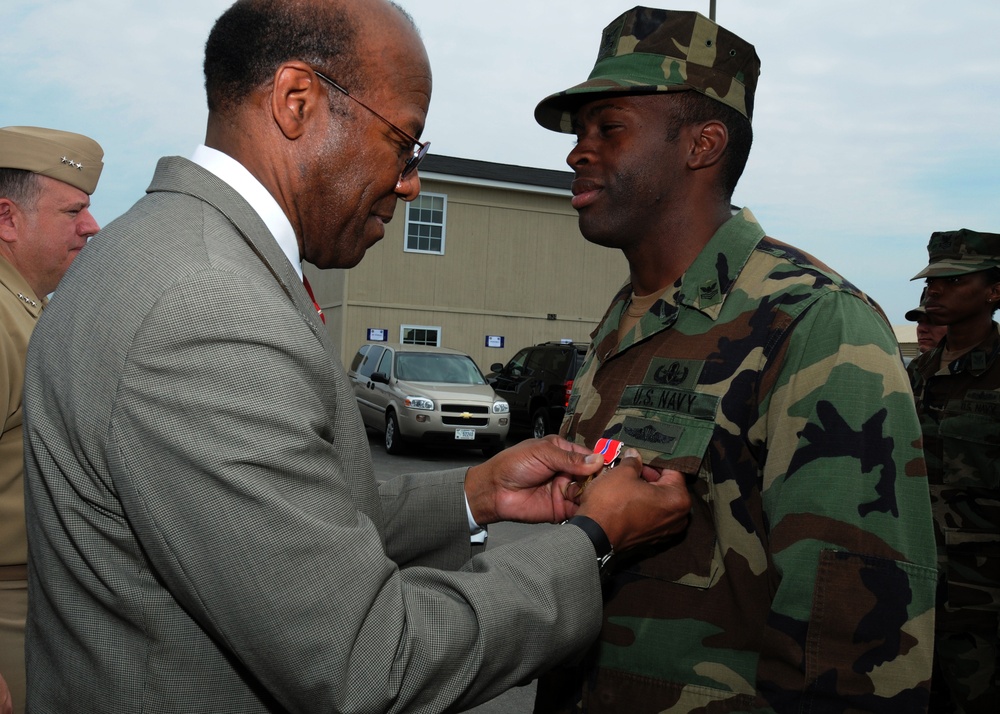 Sailors receive awards