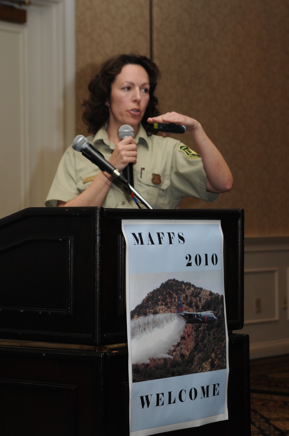 US Forest Service Ann Suter Explains Retardant Uses and Patterns During the Opening Briefing for MAFFS Training in Greenville, SC.  (Photo by Staff Sgt. Richard Kerner)
