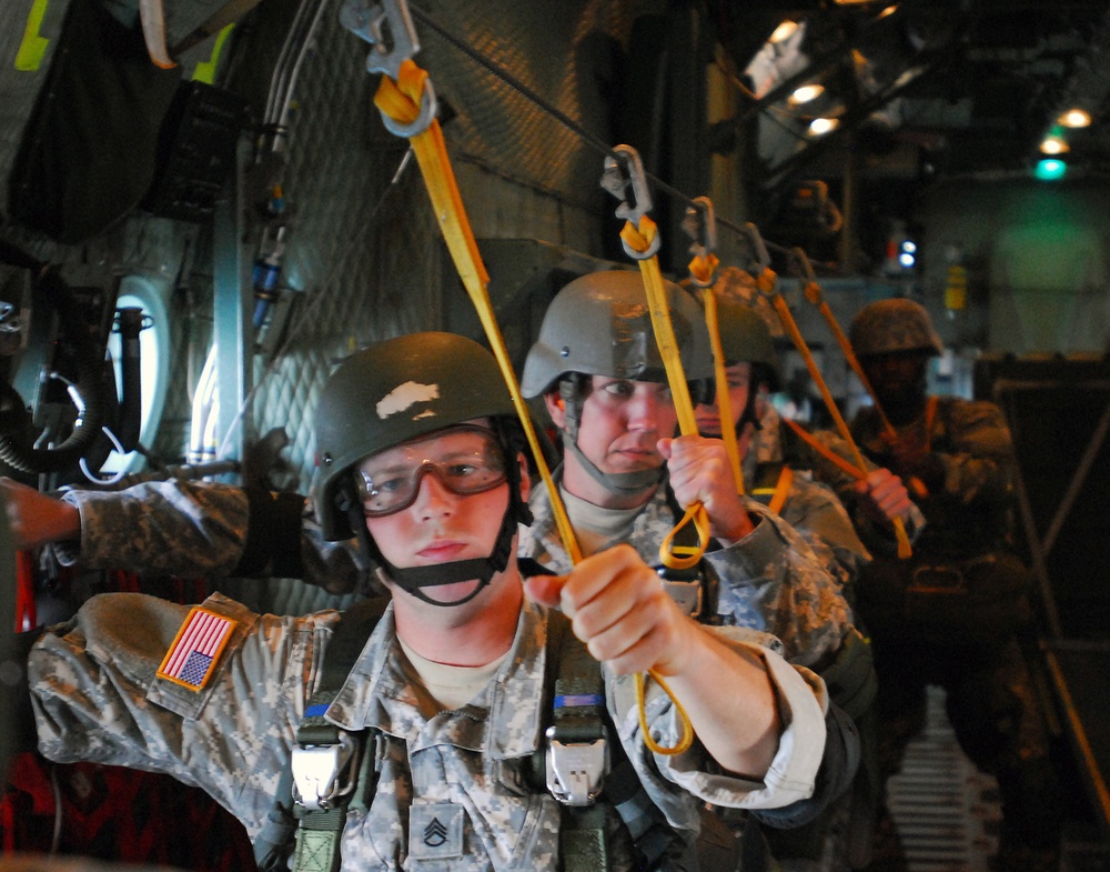 SOCSOUTH troopers go Airborne during operation