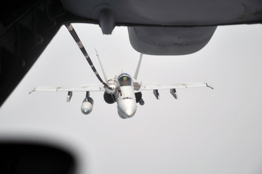 Deployed KC-10 Extenders, Airmen Maintain Combat Operations in Southwest Asia