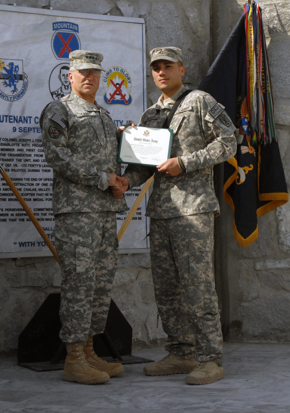 Five Mountain Warriors receive Bronze Stars with Valor
