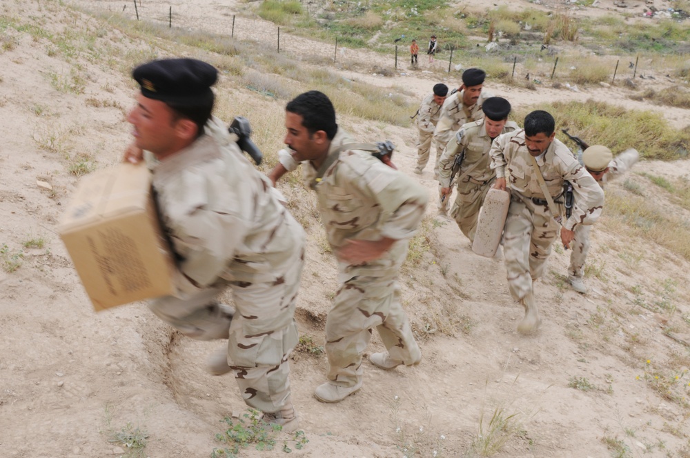 6-1 CAV Facilitates IA Best Squad Competition