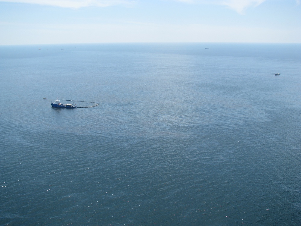 Response Boats Work to Clean Up Oil From Deepwater Horizon Spill