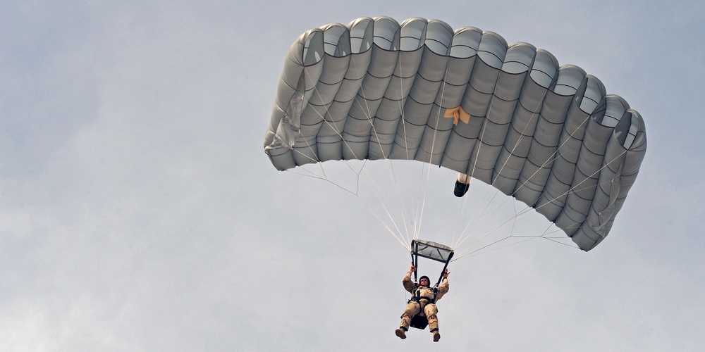 Free fall jump training exercise