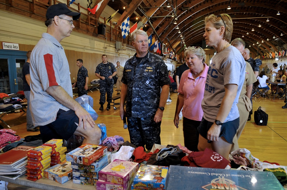 Top naval officer visits Tennessee