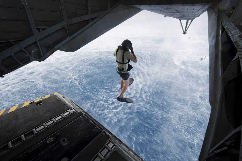 Pararescuemen leap into Horn of Africa waters