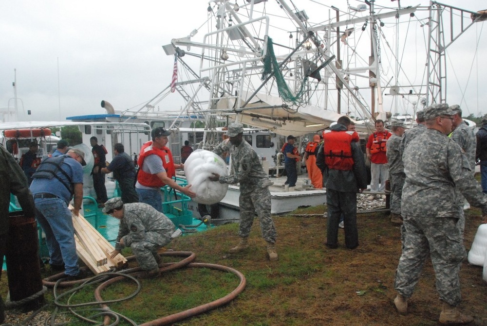 Louisiana Guard assists in St. Bernard boom operations
