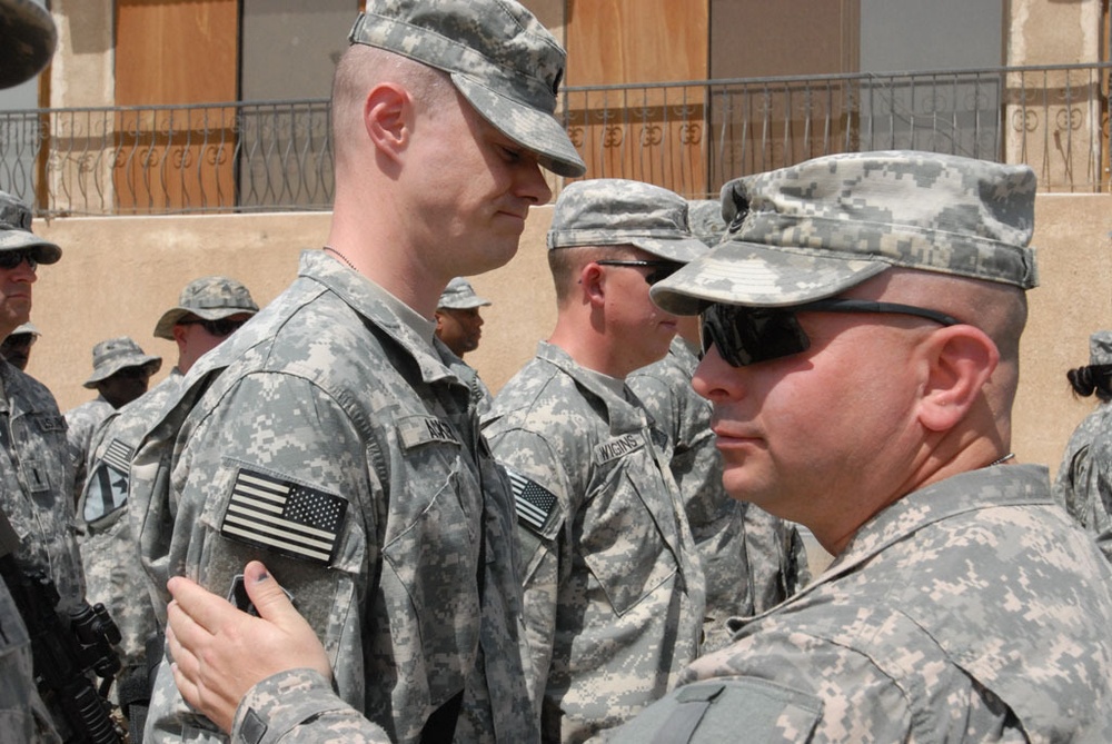 Louisiana Troops awarded combat patch for deployment