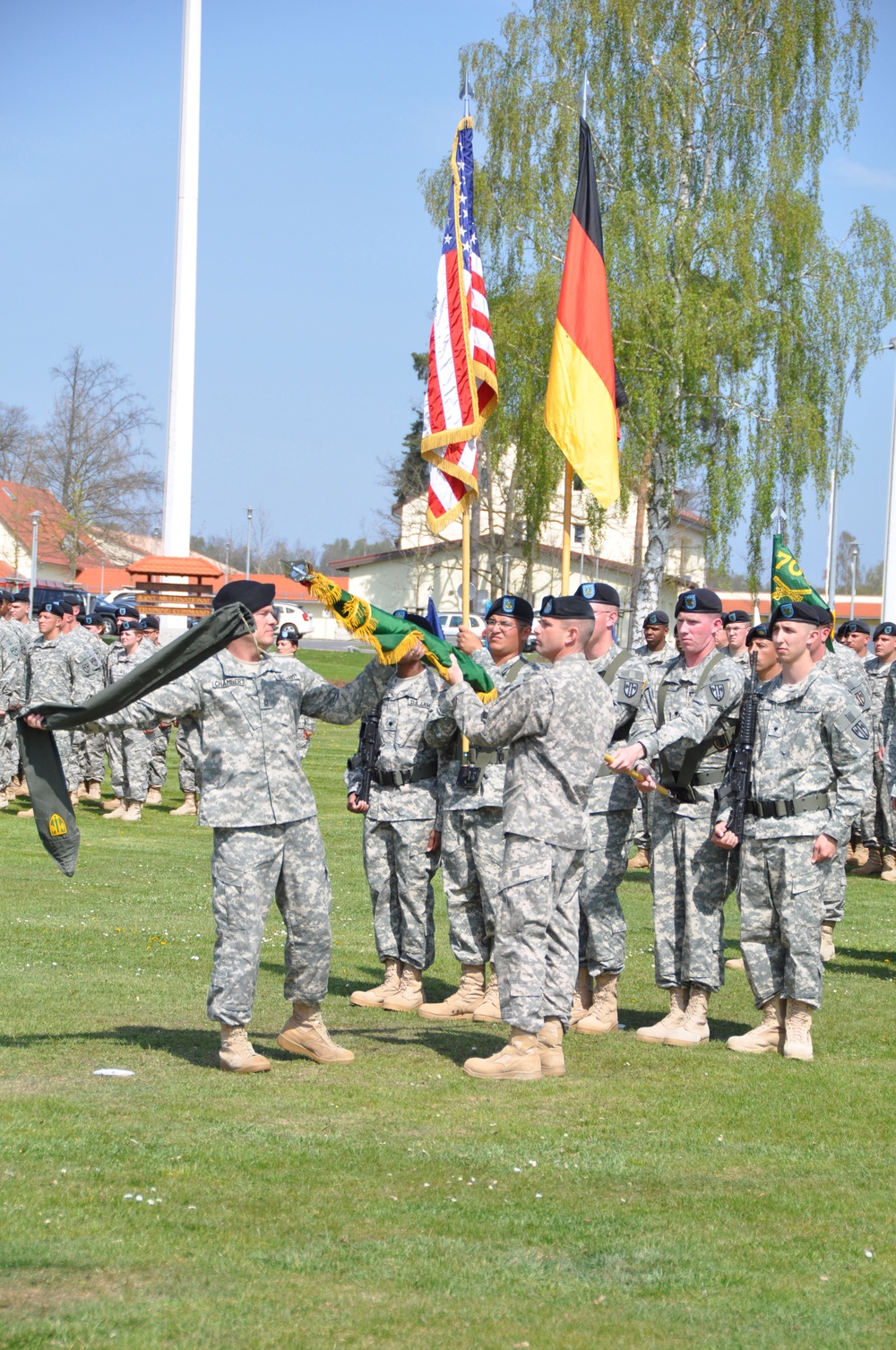 709th MPs Uncase Colors, Welcome New Commander