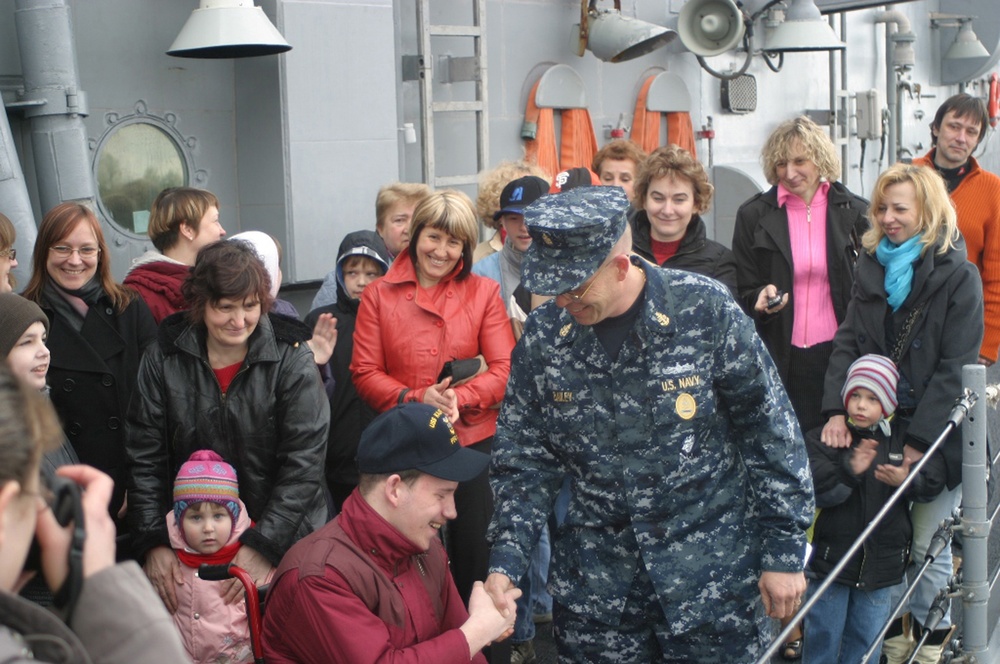 Kauffman Pulls Into Riga, Strengthens Ties With Latvia