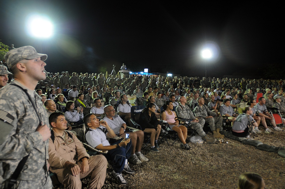 Darryl Worley supports troops