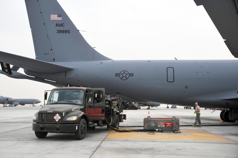 Spangdahlem Senior Airman, Pella Native, Supports Ground Refueling Operations for Southwest Asia Wing