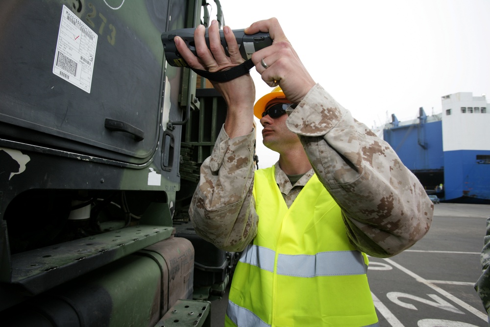 Equipment Offload Kicks Off Exercise African Lion '10