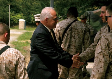 VFW commander informs troops on Okinawa of benefits