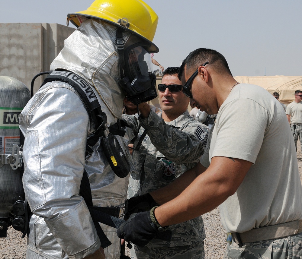 Iraqi Firefighters Complete Training