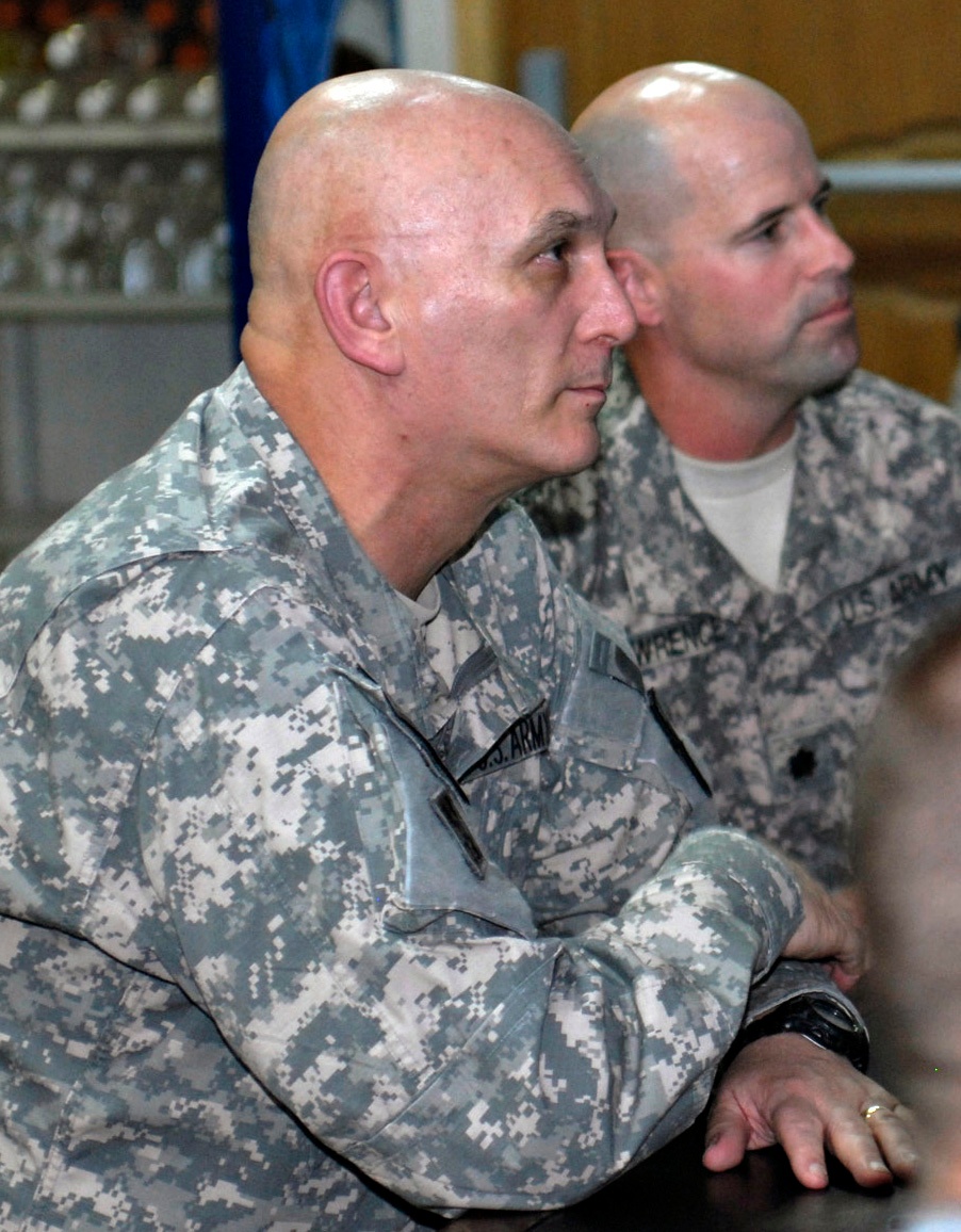 Odierno visits 4-2 'Tomahawks'