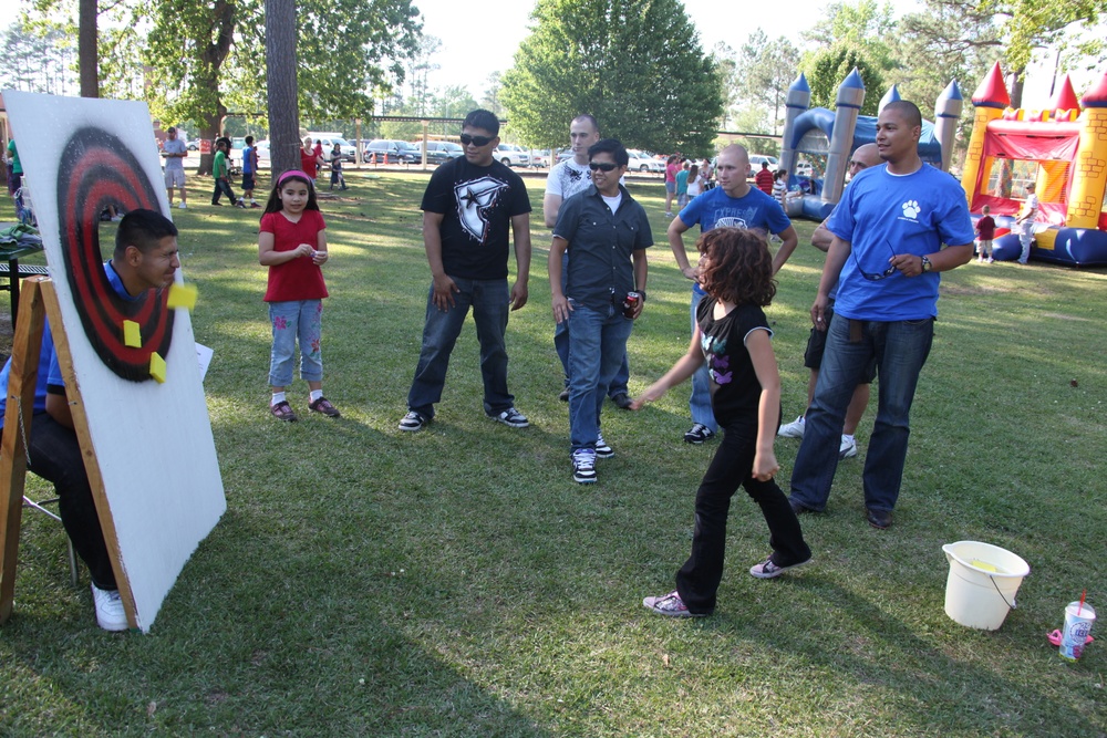 Workhorses Donate Time: MWSS-271 Volunteers at School Fair