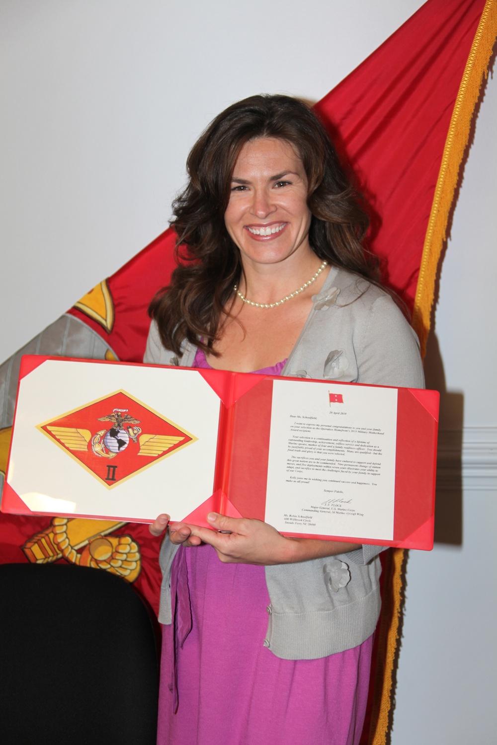 MAG-26 FRO Receives Military Motherhood Award