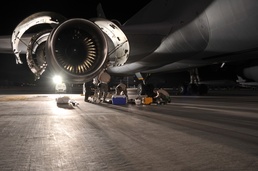 KC-10 Maintenance: Night Work in Southwest Asia