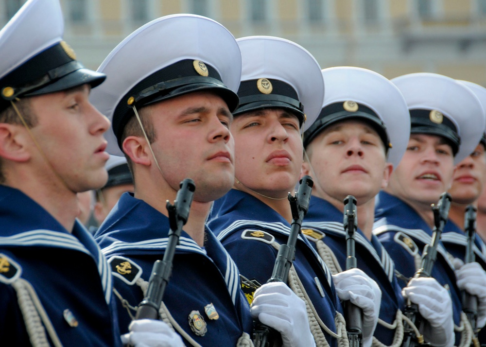 6th Fleet Commander visits St. Petersburg