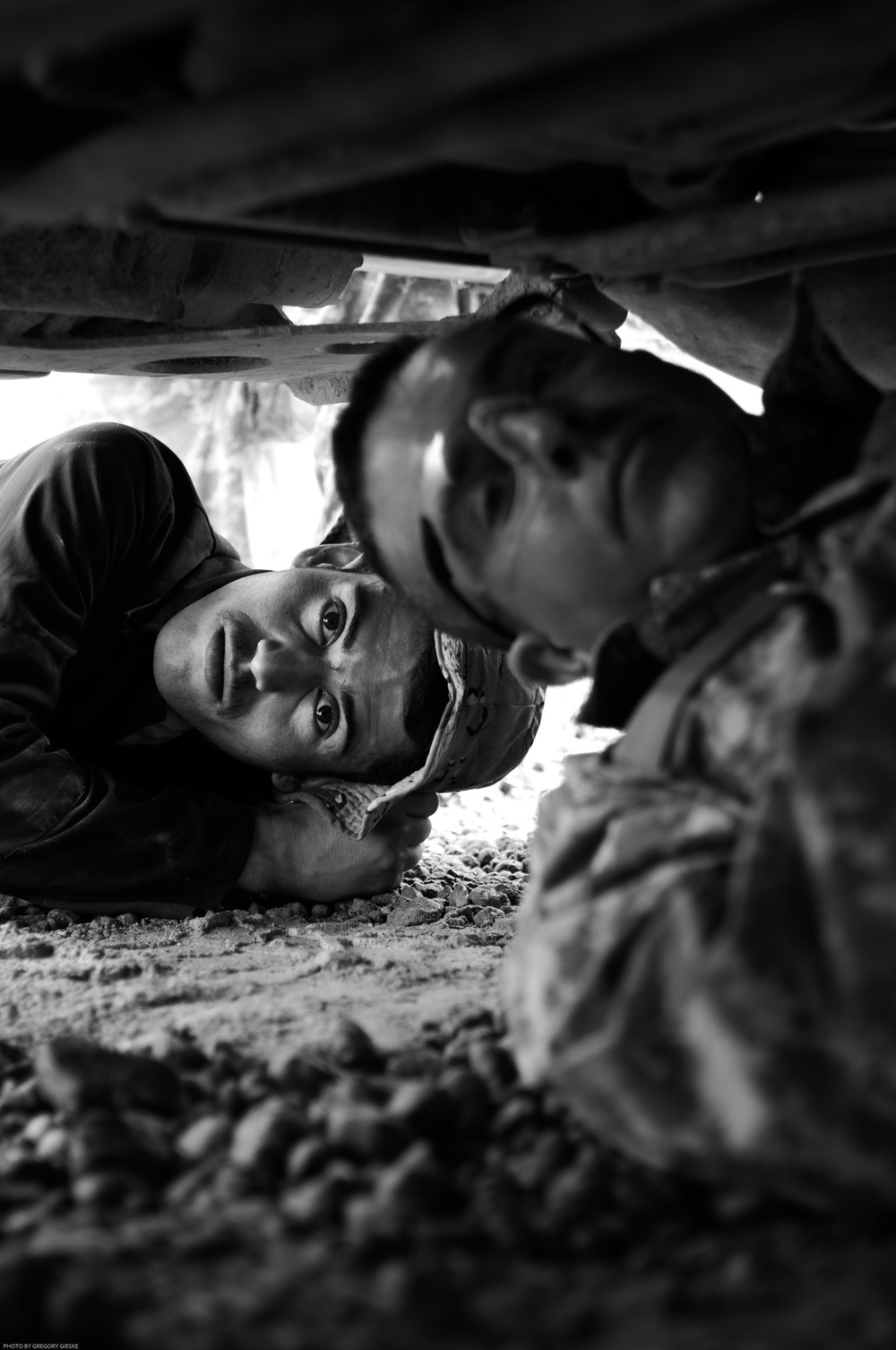 Soldiers learn vehicle maintenance