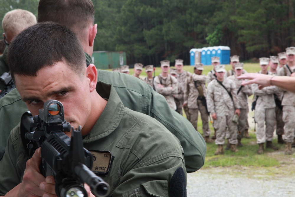 2nd MAW MP Company Sharpens Skills, Learns From Camp Lejeune SRT Marines