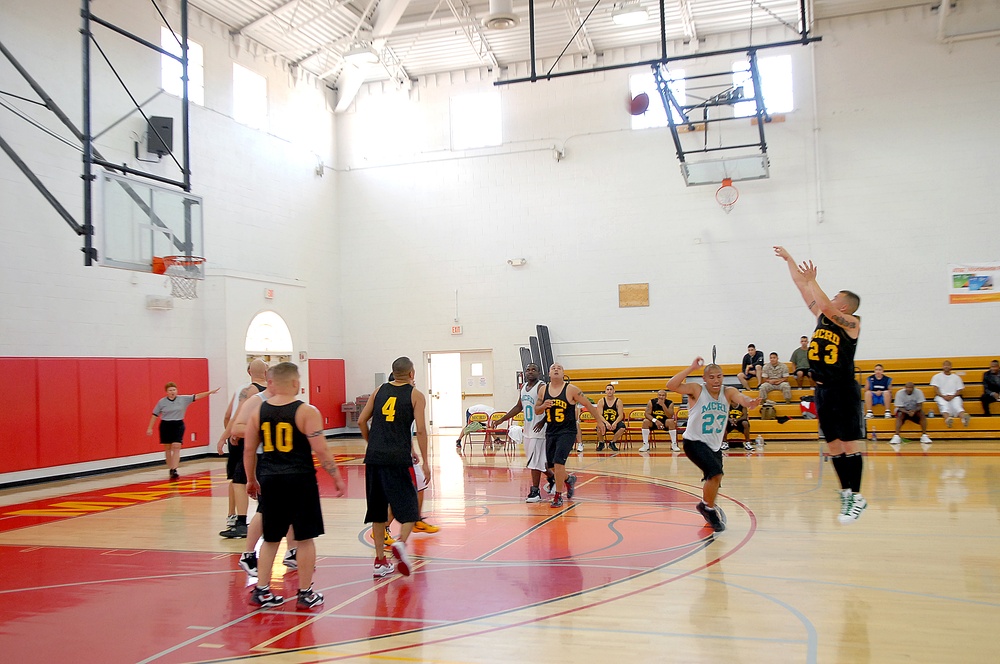 Devil dogs devour squids on court