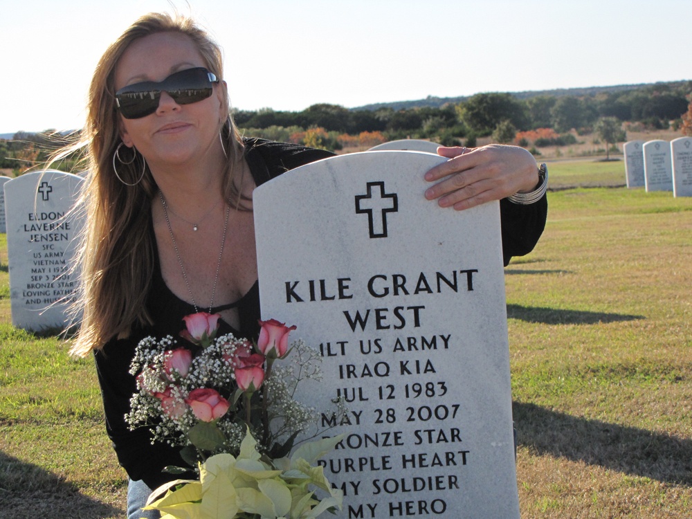 Commander, Gold Star Mother Design Memorial