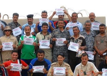 Iraqi Police train to run rivers