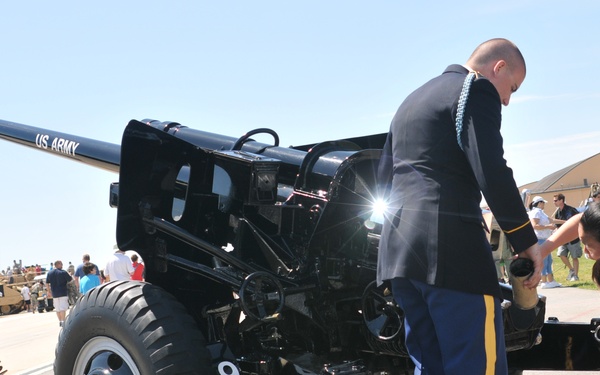 The Old Guard Participates in 2010 Joint Service Open House