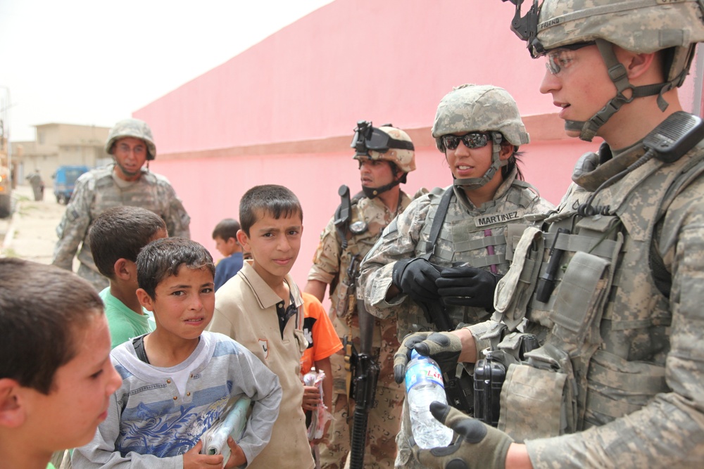 DVIDS - Images - Mosul School Opening [Image 4 of 9]